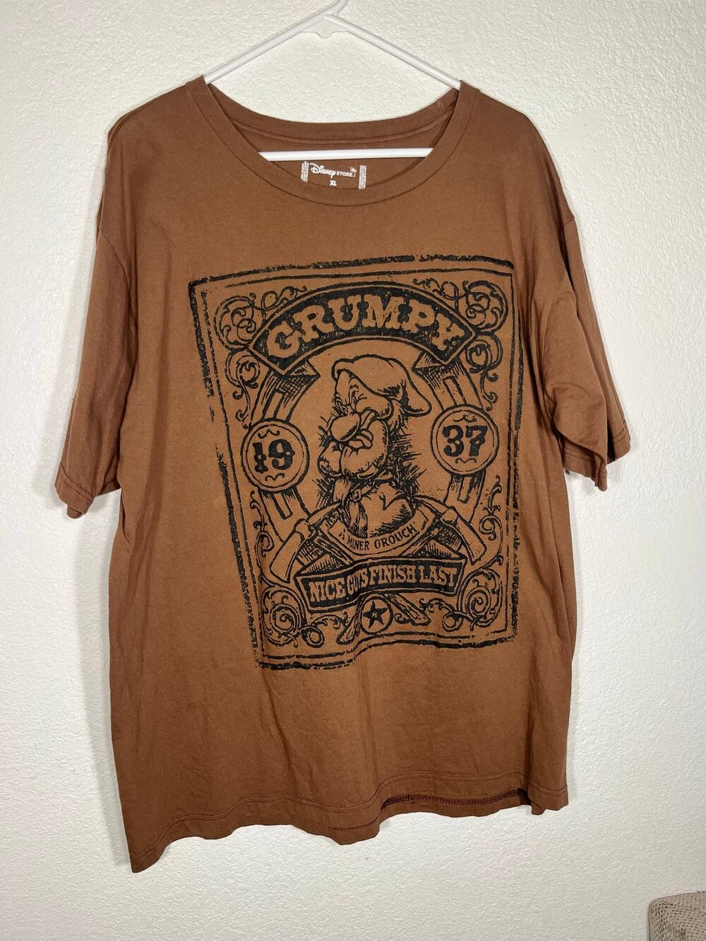 VTG Disney Store Grumpy T-Shirt XL Brown Organic Cotton Nice Guys Finish Last